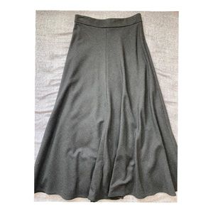 Zara’s black maxi skirt